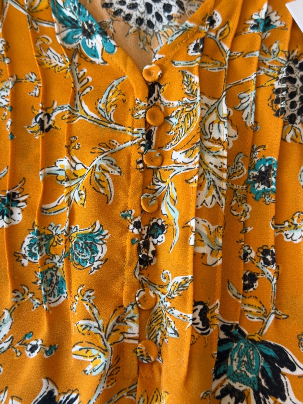 CUPCAKES & CASHMERE blouse long bishop sleeve floral pattern half button size M - Picture 10 of 15